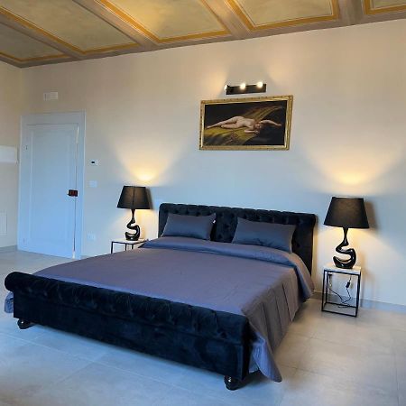 Casa Colonna - Suite Della Torre LʼAquila Exterior foto