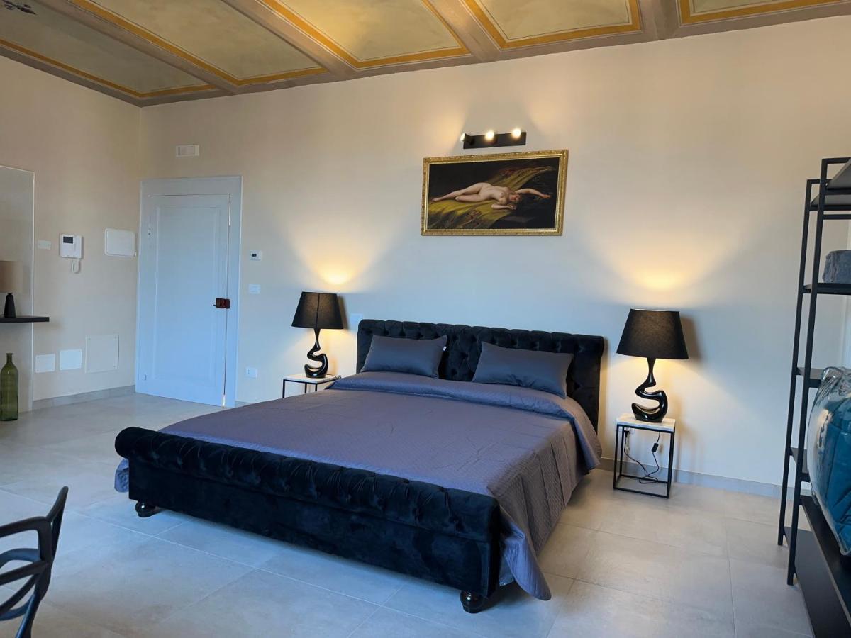 Casa Colonna - Suite Della Torre LʼAquila Exterior foto