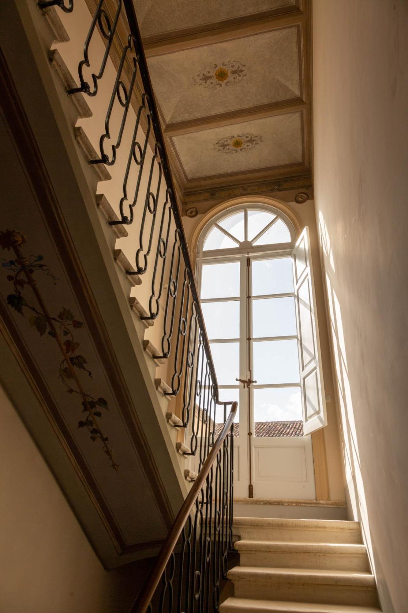 Casa Colonna - Suite Della Torre LʼAquila Exterior foto